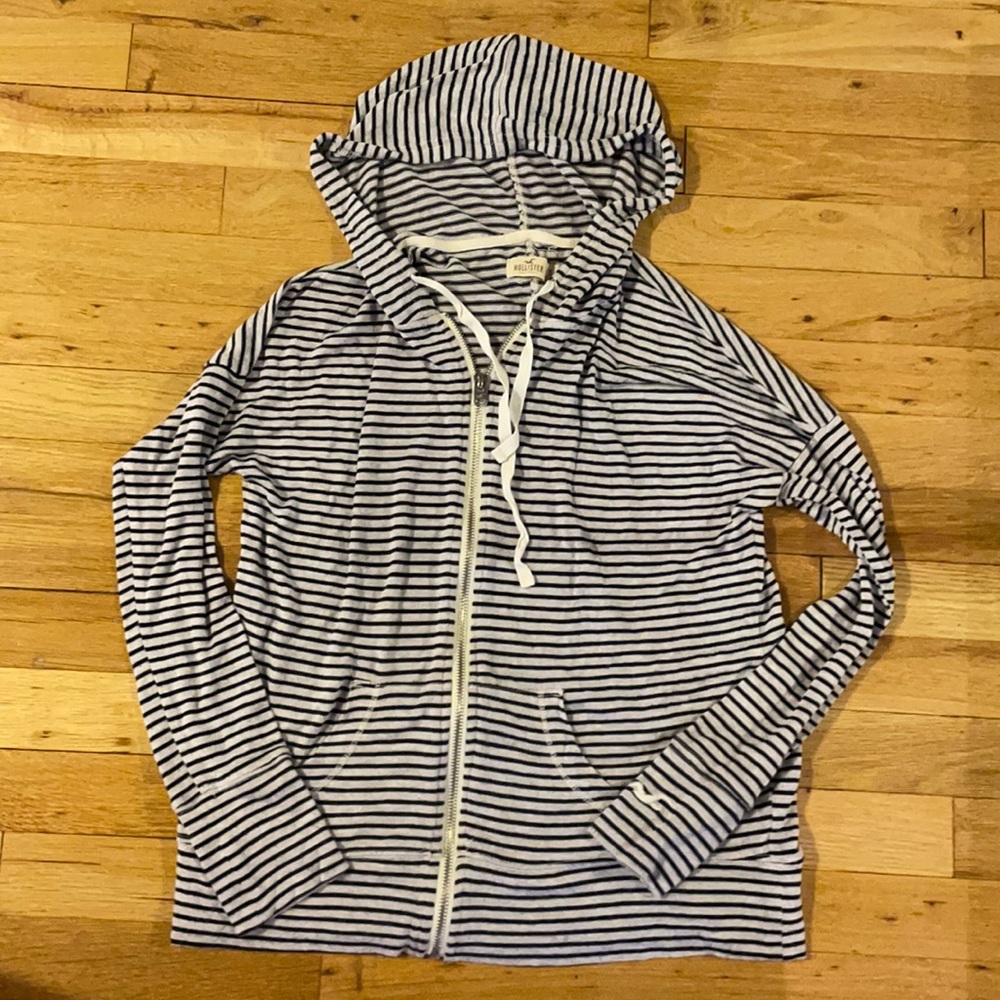 🆕 HOLLISTER ZIP UP